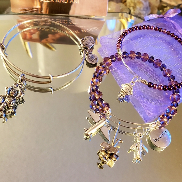 Fun monkey 🐒 Alex And ANI - Picture 8 of 11